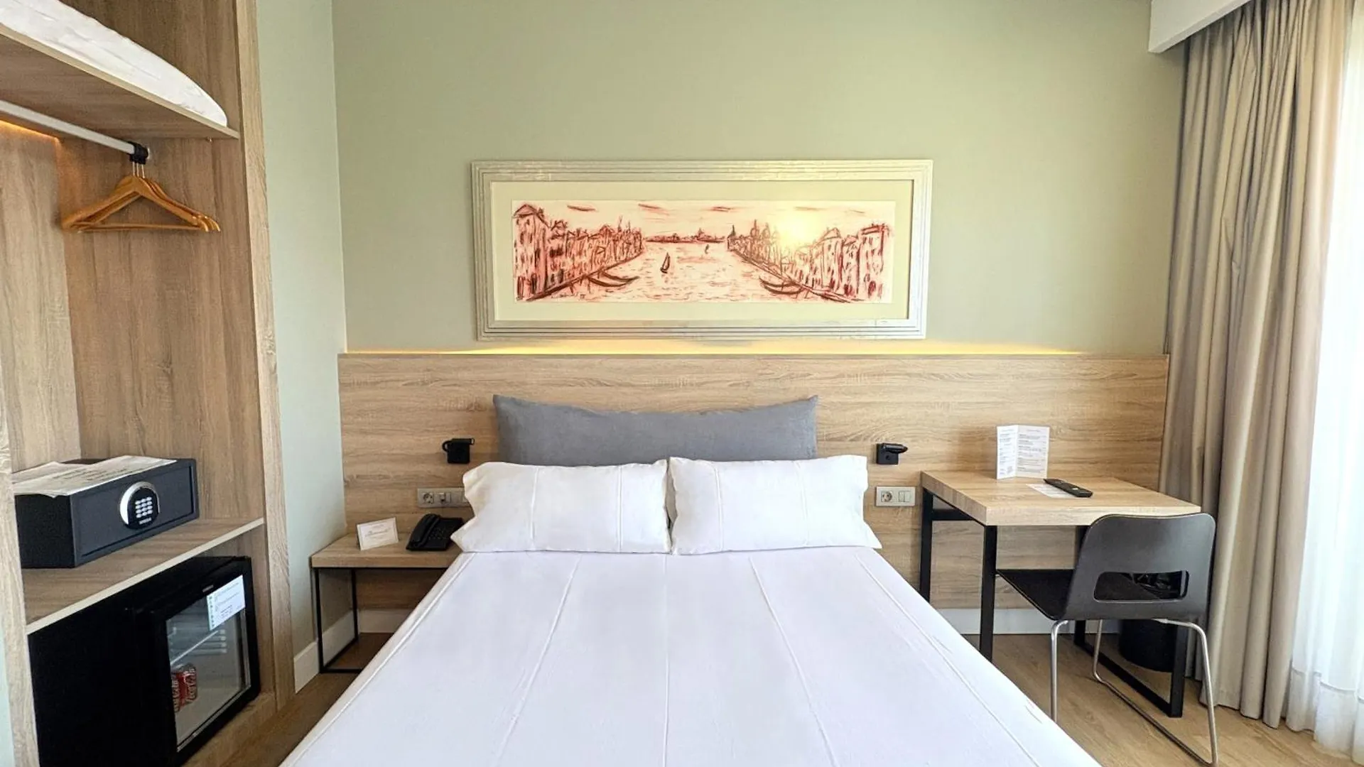 Eurohotel Barcelona Granvia Fira L'Hospitalet de Llobregat 4*,