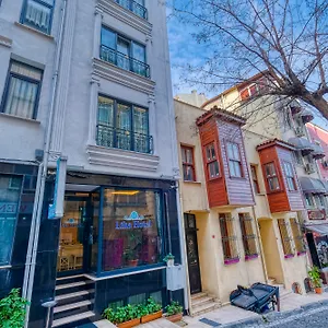 Lika 2* İstanbul