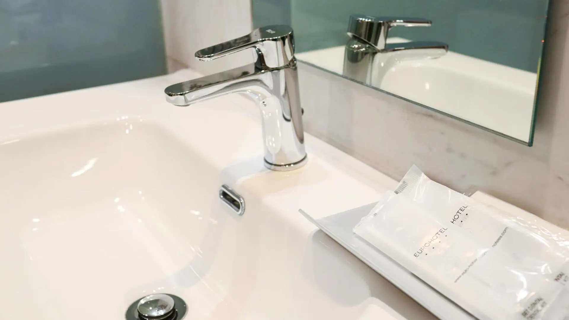 Eurohotel Barcelona Granvia Fira L'Hospitalet de Llobregat 4*,  Spagna